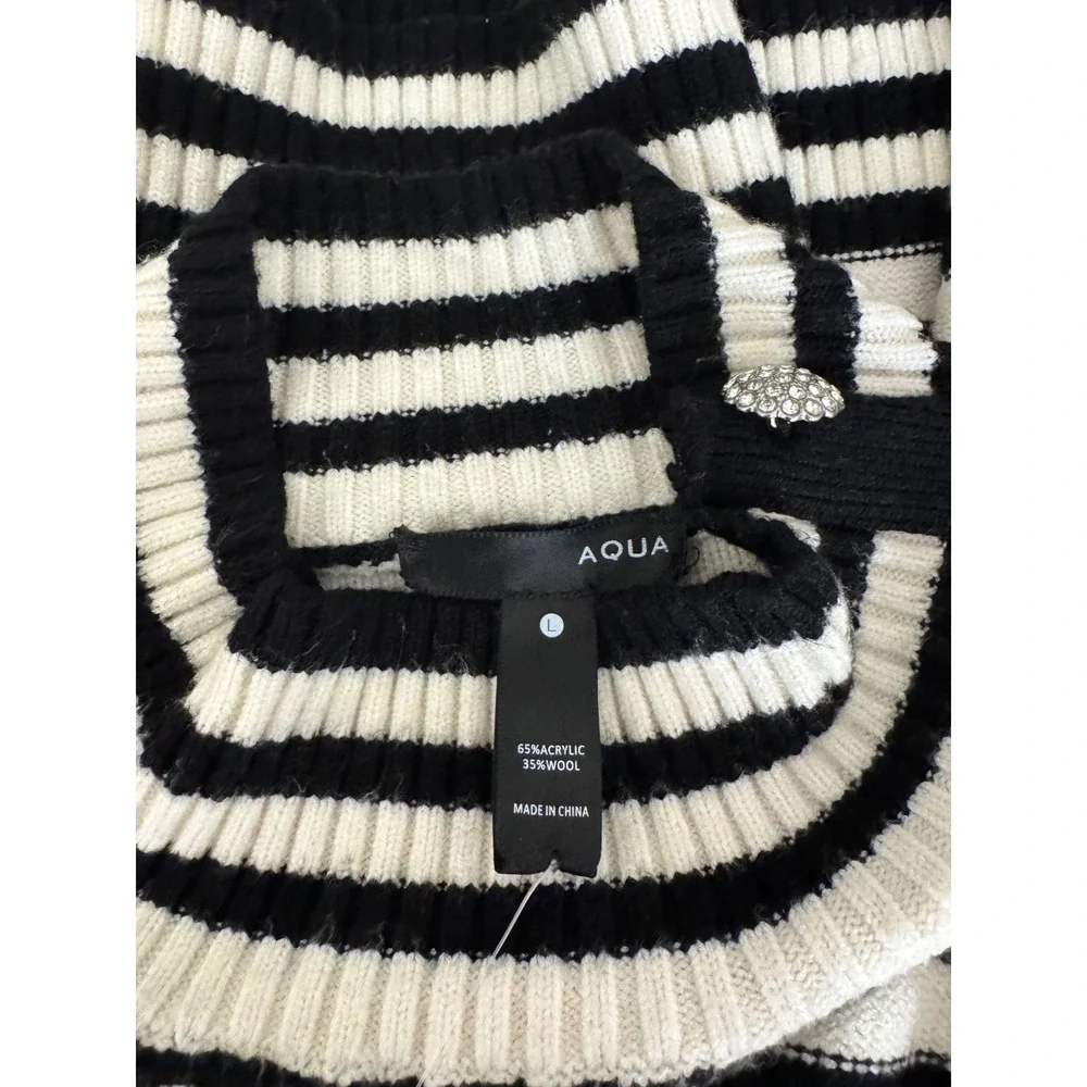 Aqua Striped Mock Neck Sweater Rhinestone‎ Button Detail Long Sleeve L